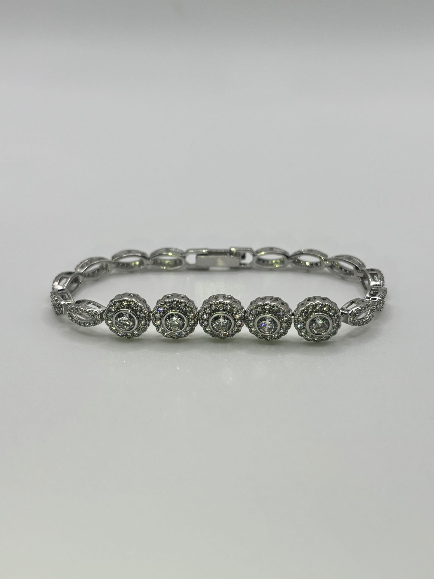 Bratara Royal Tennis