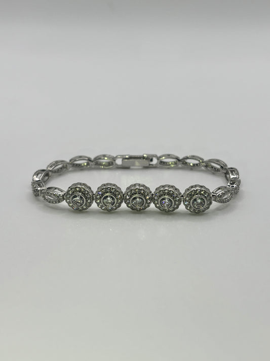 Bratara Royal Tennis