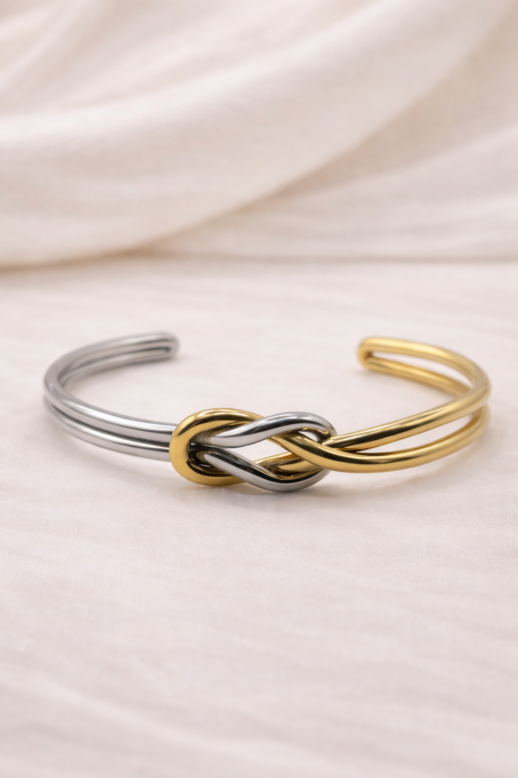 Bratara Knot