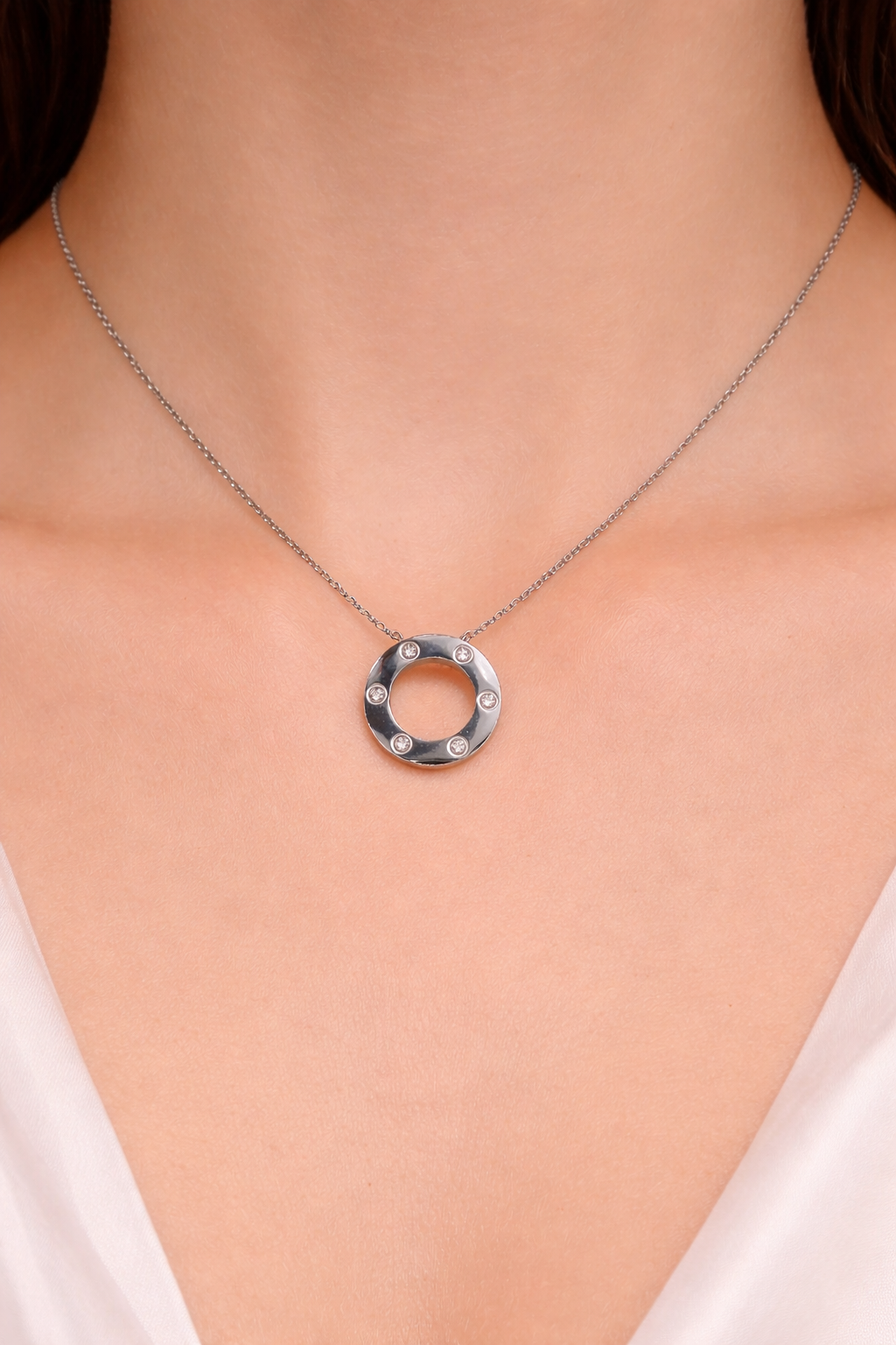 Colier Circle