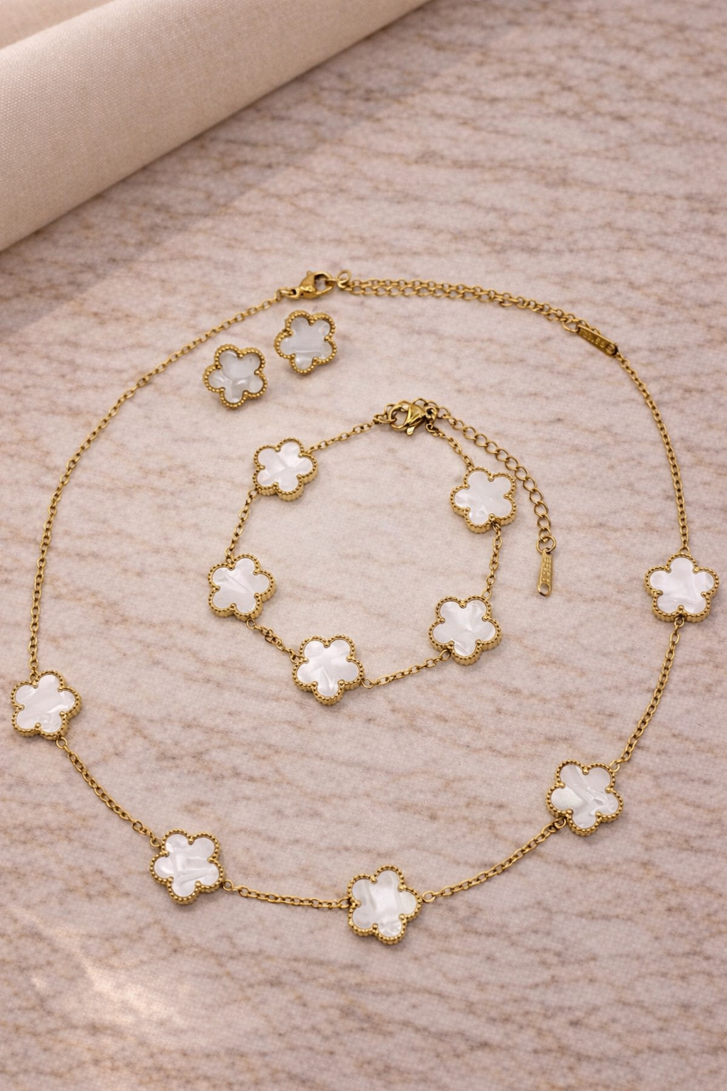 Set White Swan